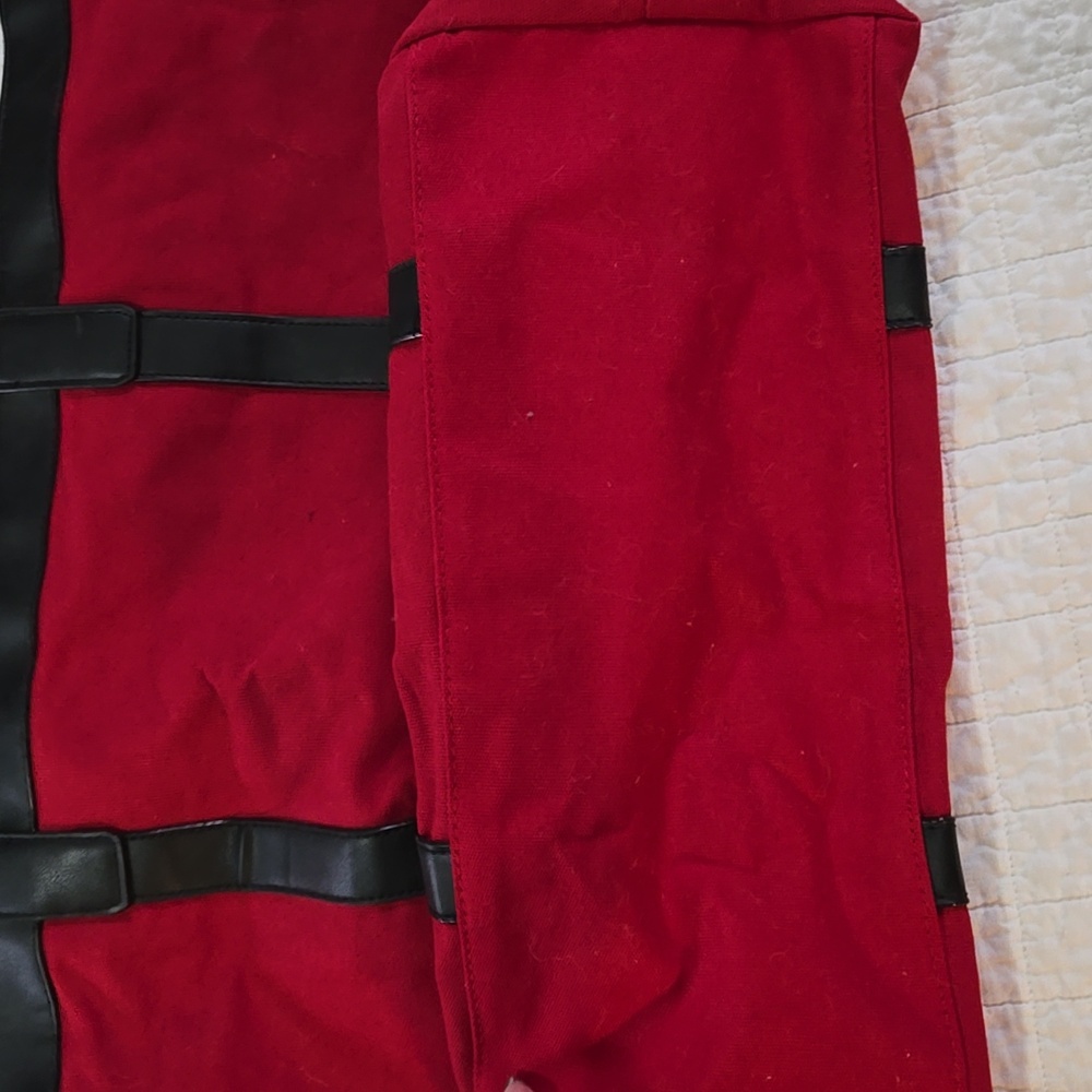 Victoria's Secret Canvas Red and Black Tote Bag Overnight Work Bag Storage - Picture 6 of 8